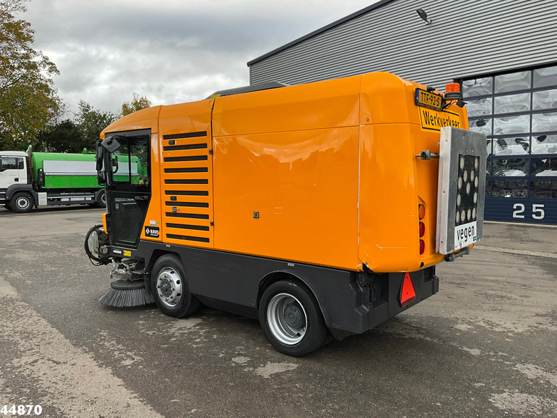 Ravo 540 with 3-rd brush - Xe quét đường: hình 4 Ravo 540 with 3-rd brush - Xe quét đường: hình 4