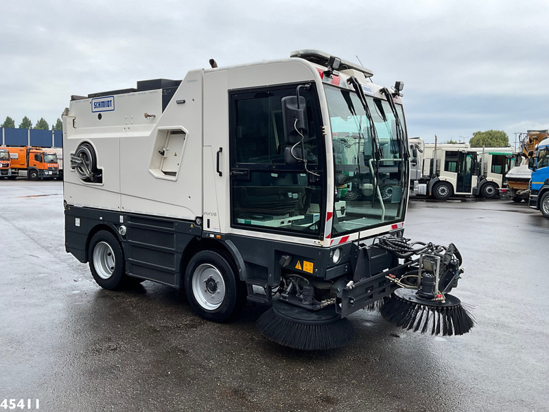 Schmidt Cleango 500 Compact Euro 6 with 3-rd brush - Xe quét đường: hình 3 Schmidt Cleango 500 Compact Euro 6 with 3-rd brush - Xe quét đường: hình 3