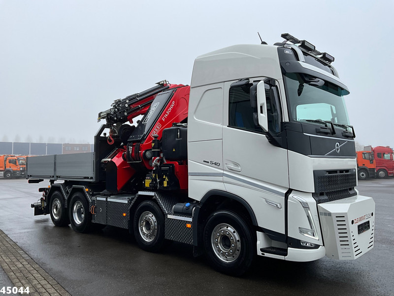 Interior photo 3: Xe cẩu tự hành Volvo FH 540 8x2 Fassi 145 Tonmeter laadkraan + Fly-JIb Just 7.187 Km! Demo voertuig!