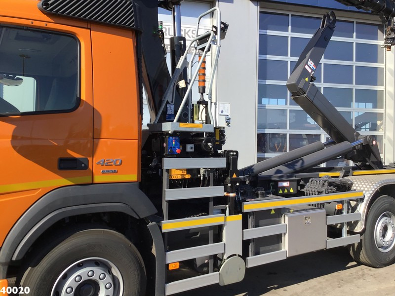 Xe tải nâng móc, Xe cẩu tự hành Volvo FM 420 8x2 HMF 28 ton/meter laadkraan Welvaarts weighing system: hình 6