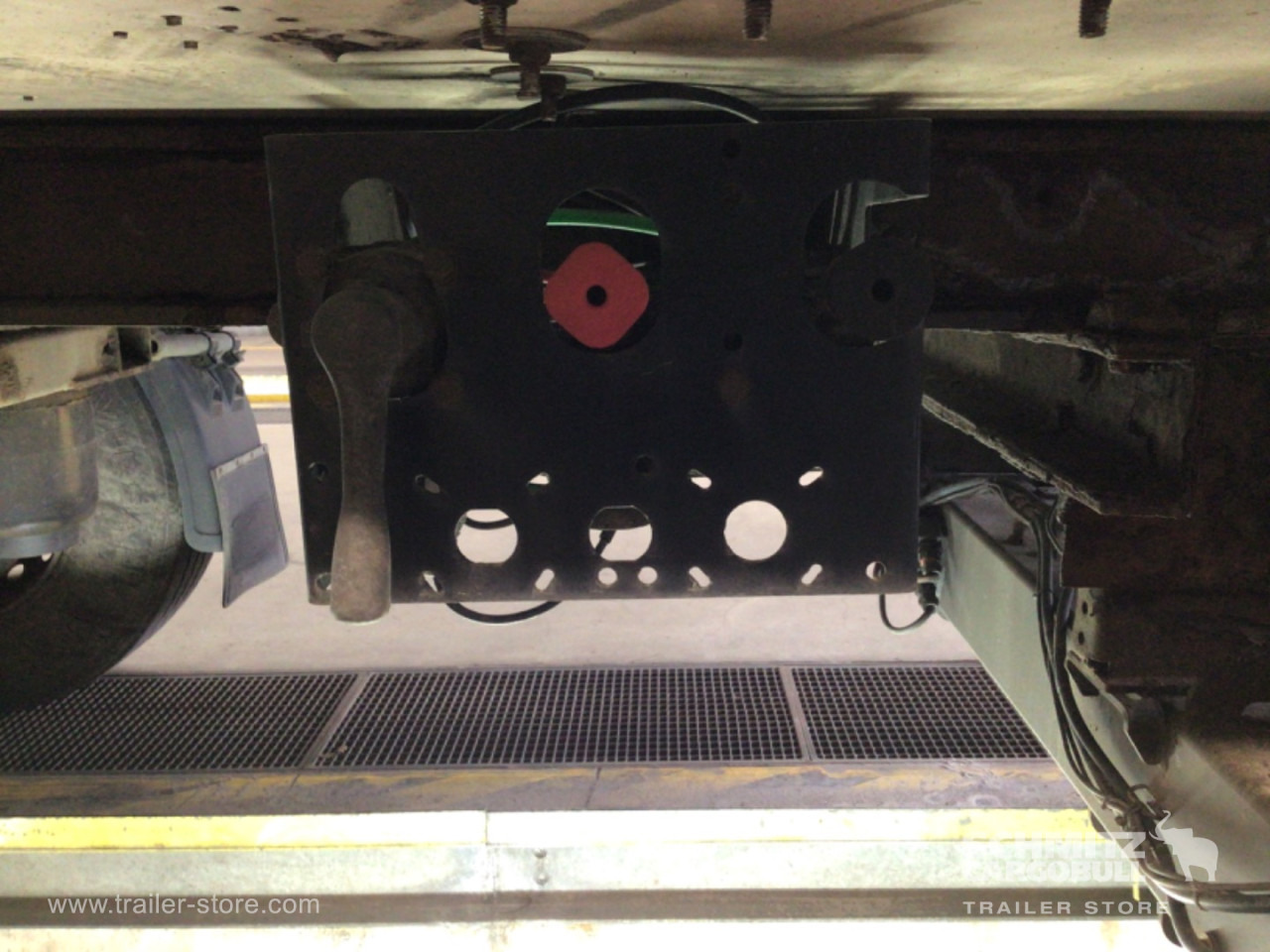 KRONE Reefer Standard Taillift - Sơ mi rơ moóc đẳng nhiệt: hình 2 KRONE Reefer Standard Taillift - Sơ mi rơ moóc đẳng nhiệt: hình 2