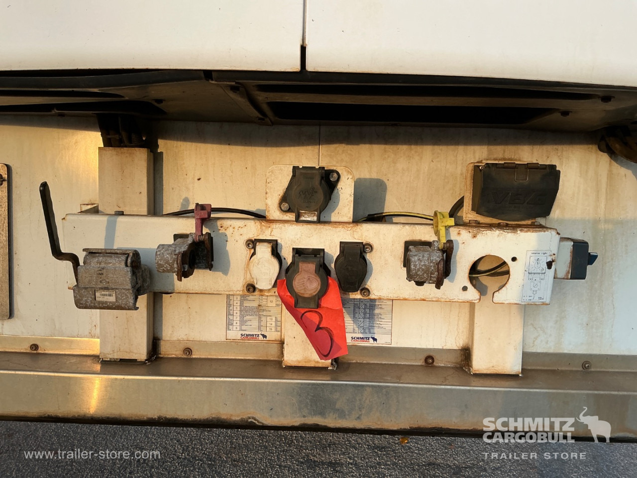 SCHMITZ Reefer Standard Double deck - Sơ mi rơ moóc đẳng nhiệt: hình 4 SCHMITZ Reefer Standard Double deck - Sơ mi rơ moóc đẳng nhiệt: hình 4
