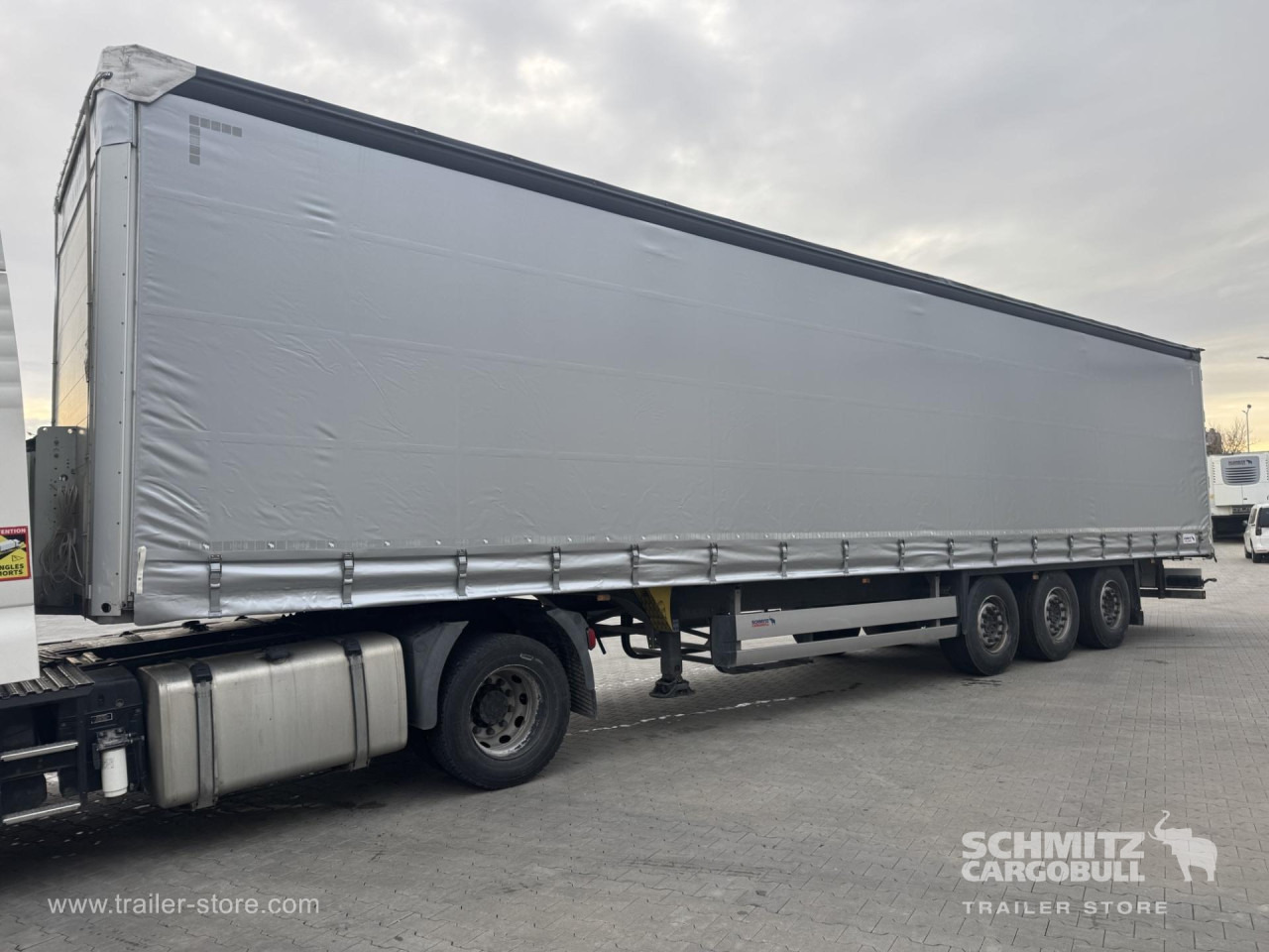 SCHMITZ Curtainsider Standard - Sơ mi rơ moóc mui bạt: hình 5 SCHMITZ Curtainsider Standard - Sơ mi rơ moóc mui bạt: hình 5