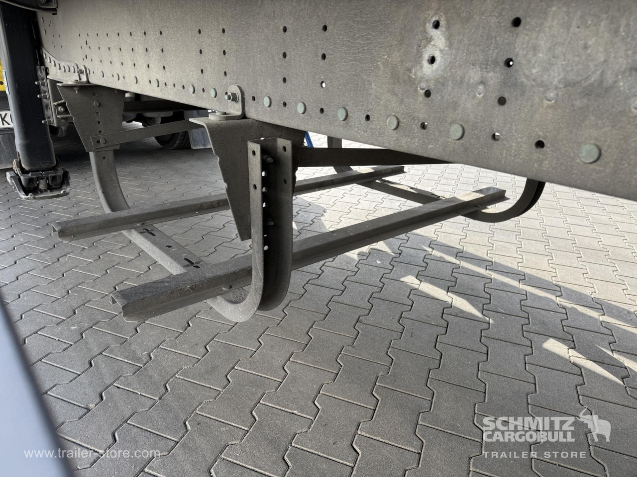 SCHMITZ Curtainsider Standard - Sơ mi rơ moóc mui bạt: hình 2 SCHMITZ Curtainsider Standard - Sơ mi rơ moóc mui bạt: hình 2