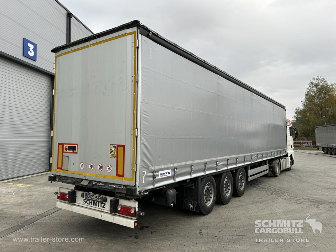 SCHMITZ Curtainsider Standard - Sơ mi rơ moóc mui bạt: hình 4 SCHMITZ Curtainsider Standard - Sơ mi rơ moóc mui bạt: hình 4