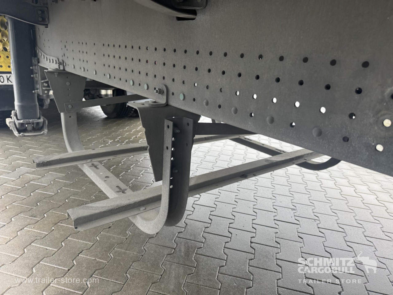 SCHMITZ Curtainsider Standard - Sơ mi rơ moóc mui bạt: hình 2 SCHMITZ Curtainsider Standard - Sơ mi rơ moóc mui bạt: hình 2