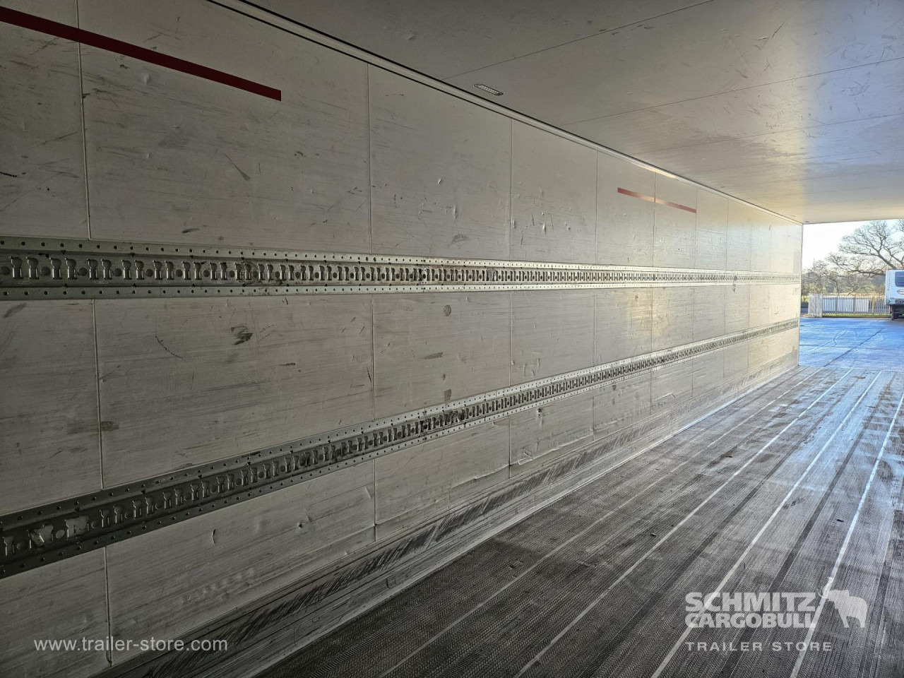 SCHMITZ Reefer Standard - Sơ mi rơ moóc đẳng nhiệt: hình 4 SCHMITZ Reefer Standard - Sơ mi rơ moóc đẳng nhiệt: hình 4