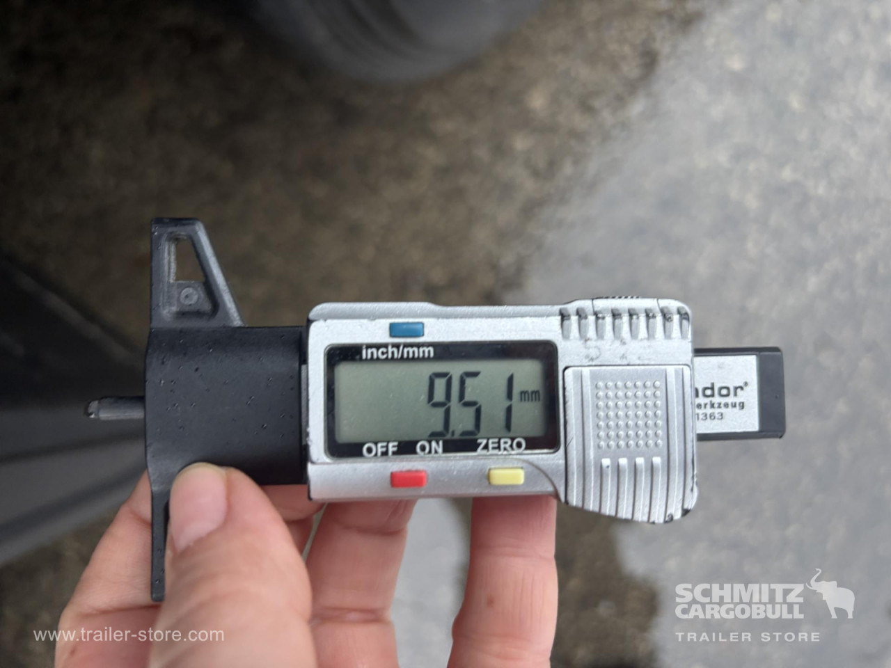 SCHMITZ Curtainsider Mega - Sơ mi rơ moóc mui bạt: hình 3 SCHMITZ Curtainsider Mega - Sơ mi rơ moóc mui bạt: hình 3