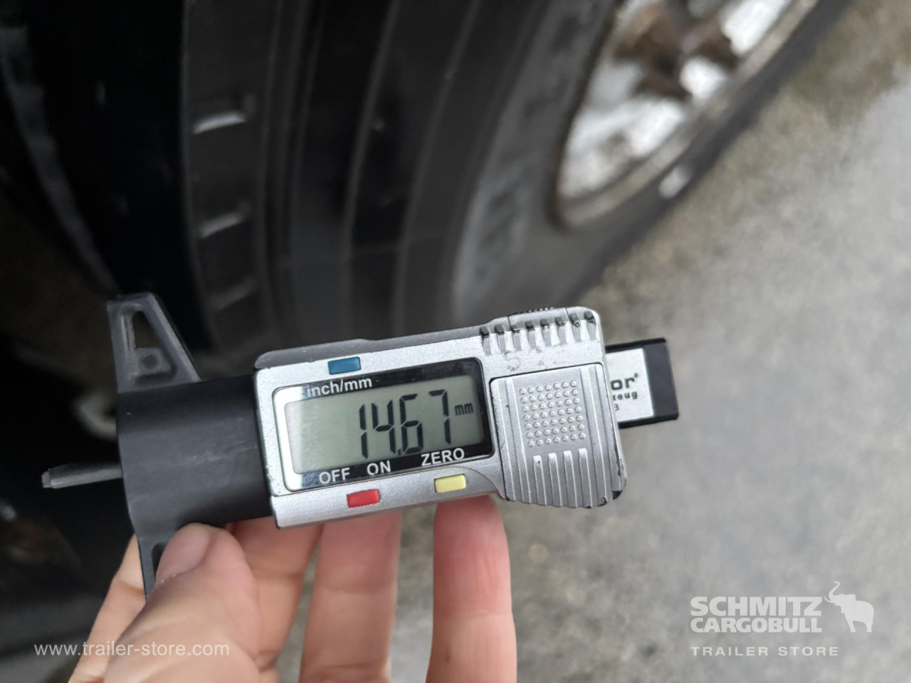 SCHMITZ Curtainsider Standard - Sơ mi rơ moóc mui bạt: hình 4 SCHMITZ Curtainsider Standard - Sơ mi rơ moóc mui bạt: hình 4