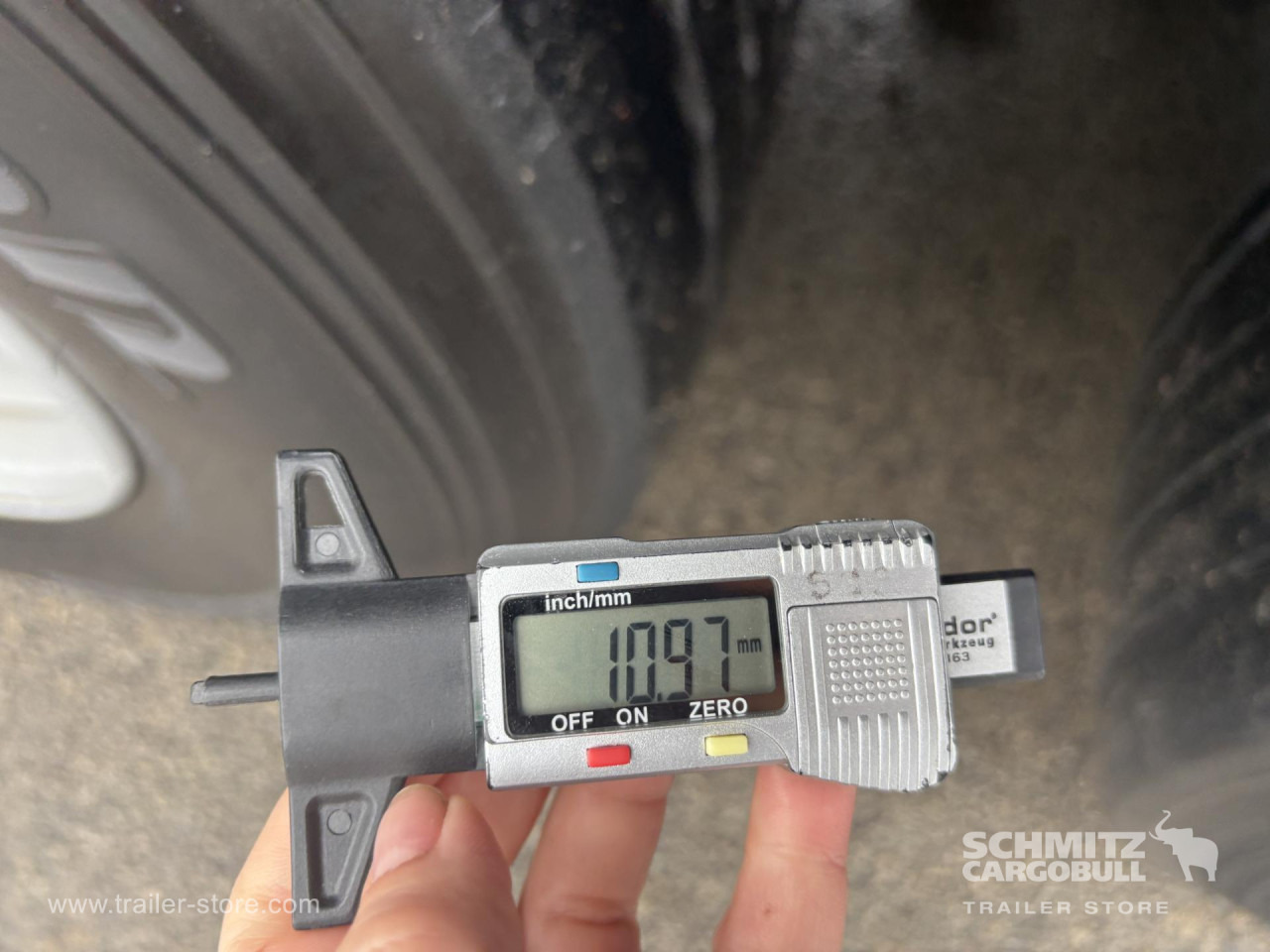 SCHMITZ Curtainsider Standard - Sơ mi rơ moóc mui bạt: hình 2 SCHMITZ Curtainsider Standard - Sơ mi rơ moóc mui bạt: hình 2