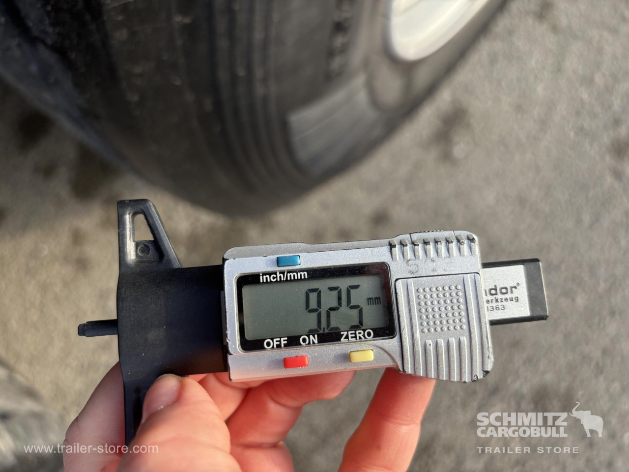 SCHMITZ Curtainsider Standard - Sơ mi rơ moóc mui bạt: hình 3 SCHMITZ Curtainsider Standard - Sơ mi rơ moóc mui bạt: hình 3