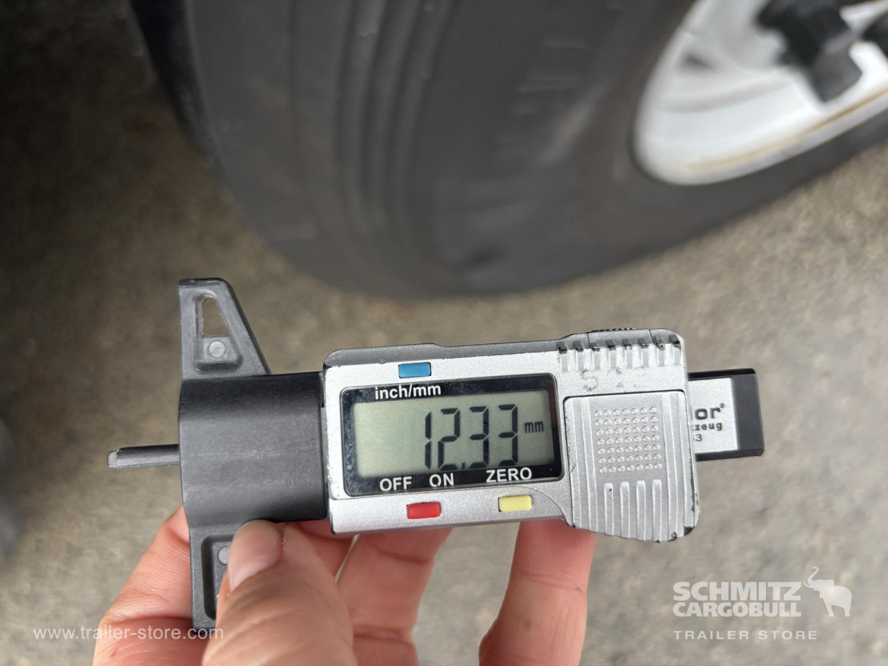 SCHMITZ Curtainsider Standard - Sơ mi rơ moóc mui bạt: hình 3 SCHMITZ Curtainsider Standard - Sơ mi rơ moóc mui bạt: hình 3