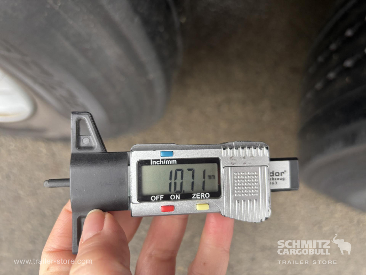 SCHMITZ Curtainsider Standard - Sơ mi rơ moóc mui bạt: hình 2 SCHMITZ Curtainsider Standard - Sơ mi rơ moóc mui bạt: hình 2