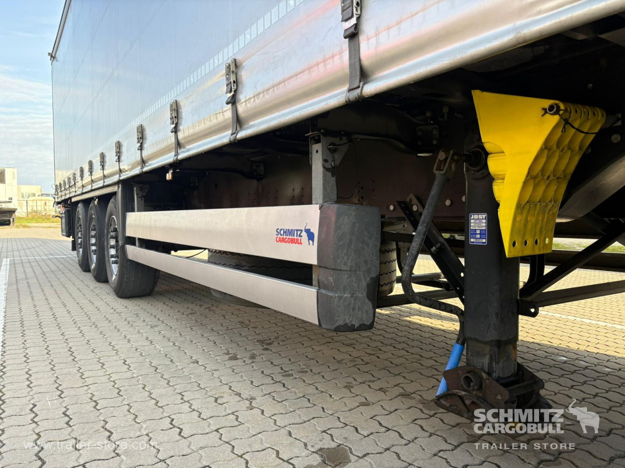 SCHMITZ Curtainsider Standard - Sơ mi rơ moóc mui bạt: hình 4 SCHMITZ Curtainsider Standard - Sơ mi rơ moóc mui bạt: hình 4