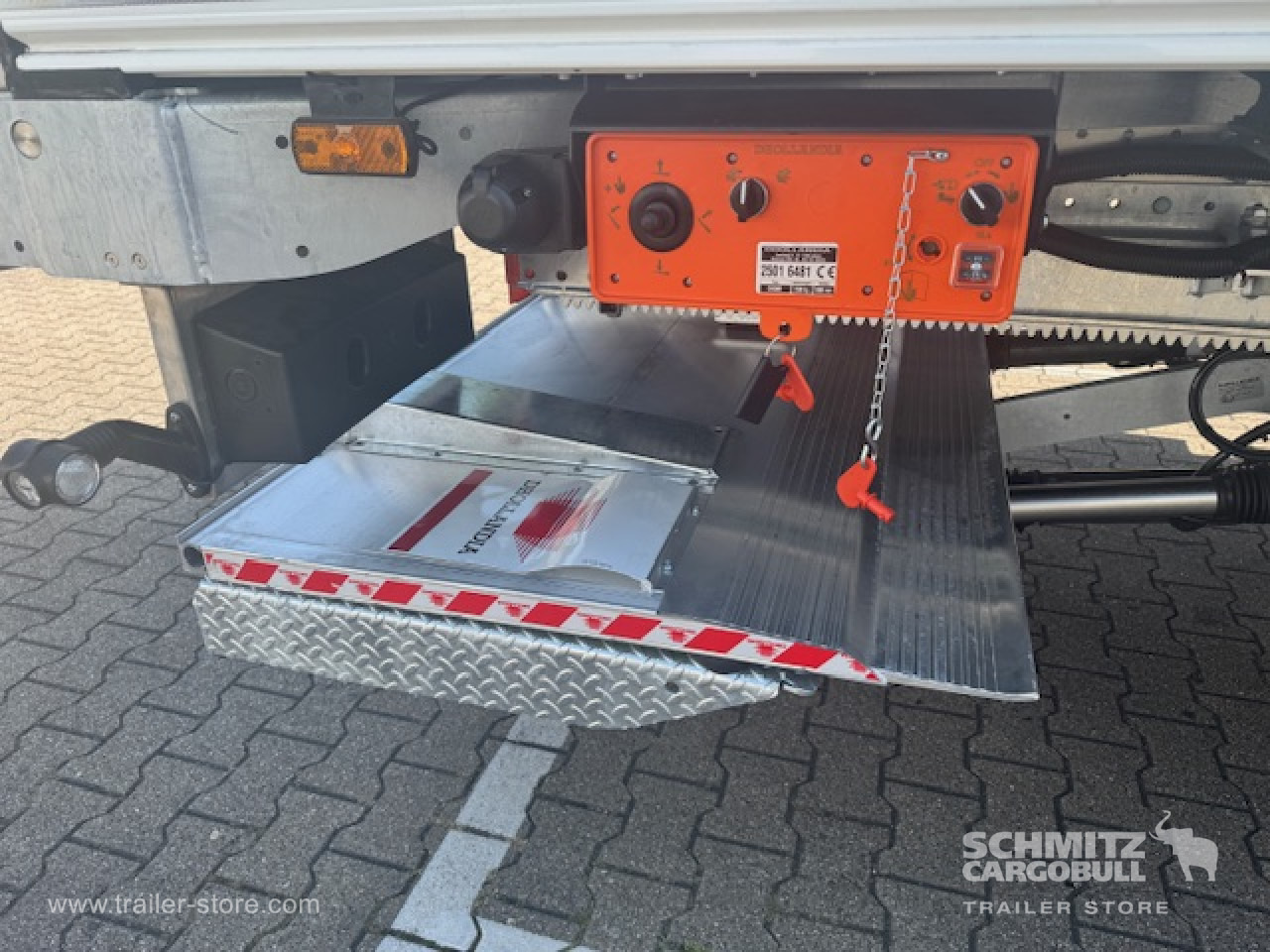 SCHMITZ Oplegger Vries Standard Taillift - Sơ mi rơ moóc đẳng nhiệt: hình 3 SCHMITZ Oplegger Vries Standard Taillift - Sơ mi rơ moóc đẳng nhiệt: hình 3