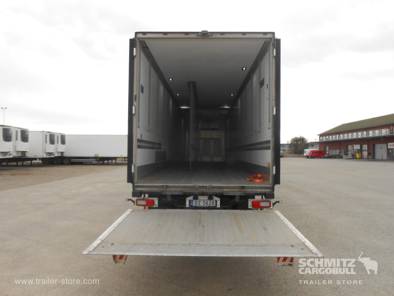 SCHMITZ Reefer Standard Taillift - Sơ mi rơ moóc đẳng nhiệt: hình 3 SCHMITZ Reefer Standard Taillift - Sơ mi rơ moóc đẳng nhiệt: hình 3