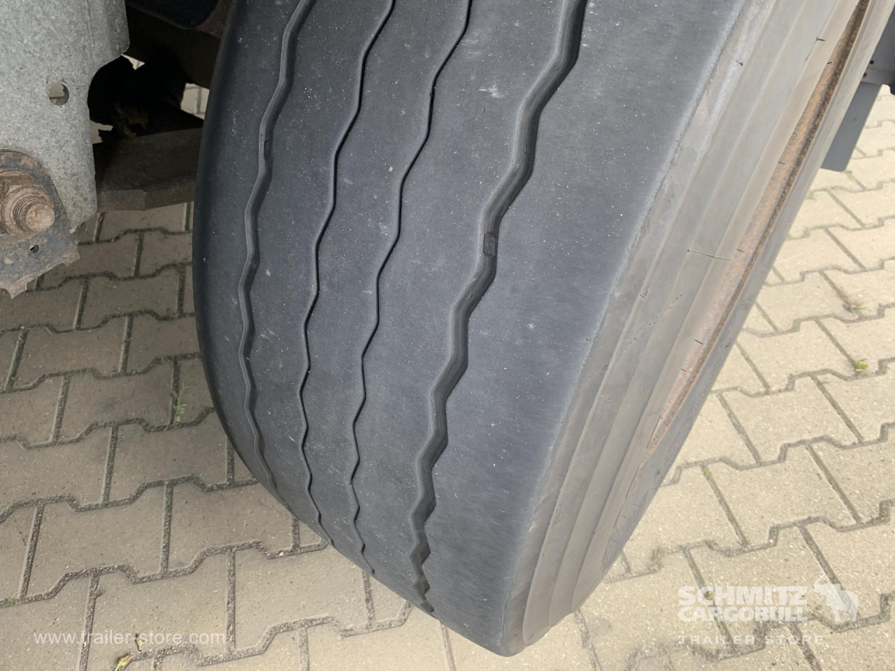 SCHMITZ Reefer Standard Taillift - Sơ mi rơ moóc đẳng nhiệt: hình 5 SCHMITZ Reefer Standard Taillift - Sơ mi rơ moóc đẳng nhiệt: hình 5