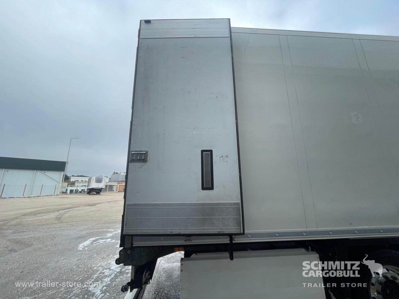 SCHMITZ Reefer Multitemp - Sơ mi rơ moóc đẳng nhiệt: hình 5 SCHMITZ Reefer Multitemp - Sơ mi rơ moóc đẳng nhiệt: hình 5