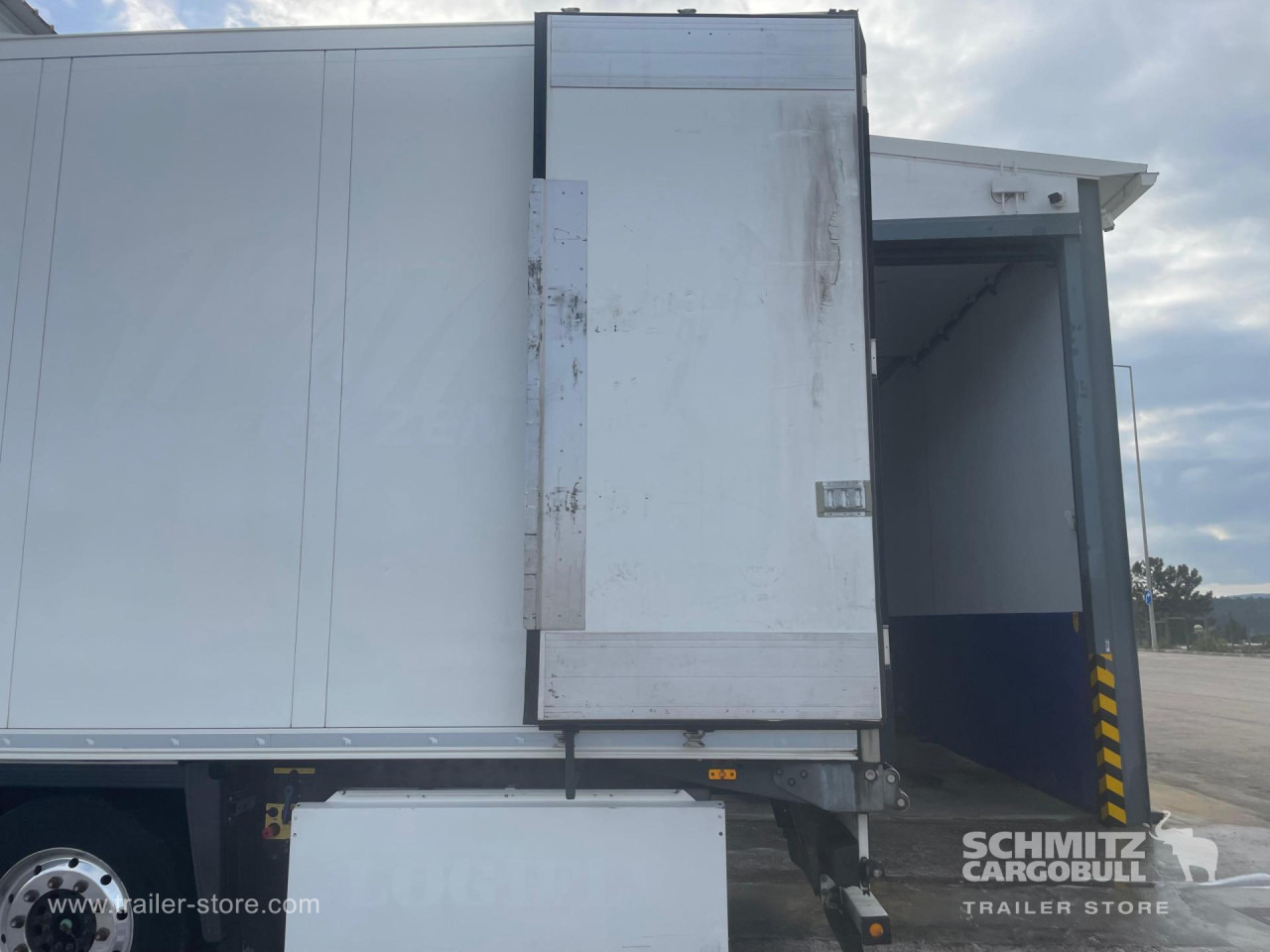 SCHMITZ Reefer Multitemp - Sơ mi rơ moóc đẳng nhiệt: hình 5 SCHMITZ Reefer Multitemp - Sơ mi rơ moóc đẳng nhiệt: hình 5