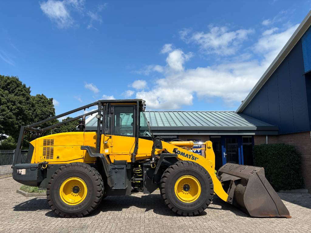 Komatsu WA 320-5 - Máy xúc lật bánh lốp: hình 3 Komatsu WA 320-5 - Máy xúc lật bánh lốp: hình 3
