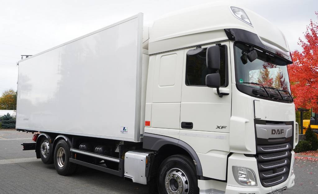 DAF XF 450 6×2 E6 / Refrigerator Lacapitaine / ATP/FRC to 2027 / 18 pallets - Xe tải đông lạnh: hình 3 DAF XF 450 6×2 E6 / Refrigerator Lacapitaine / ATP/FRC to 2027 / 18 pallets - Xe tải đông lạnh: hình 3