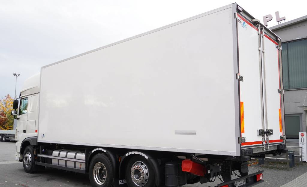 DAF XF 450 6×2 E6 / Refrigerator Lacapitaine / ATP/FRC to 2027 / 18 pallets - Xe tải đông lạnh: hình 5 DAF XF 450 6×2 E6 / Refrigerator Lacapitaine / ATP/FRC to 2027 / 18 pallets - Xe tải đông lạnh: hình 5