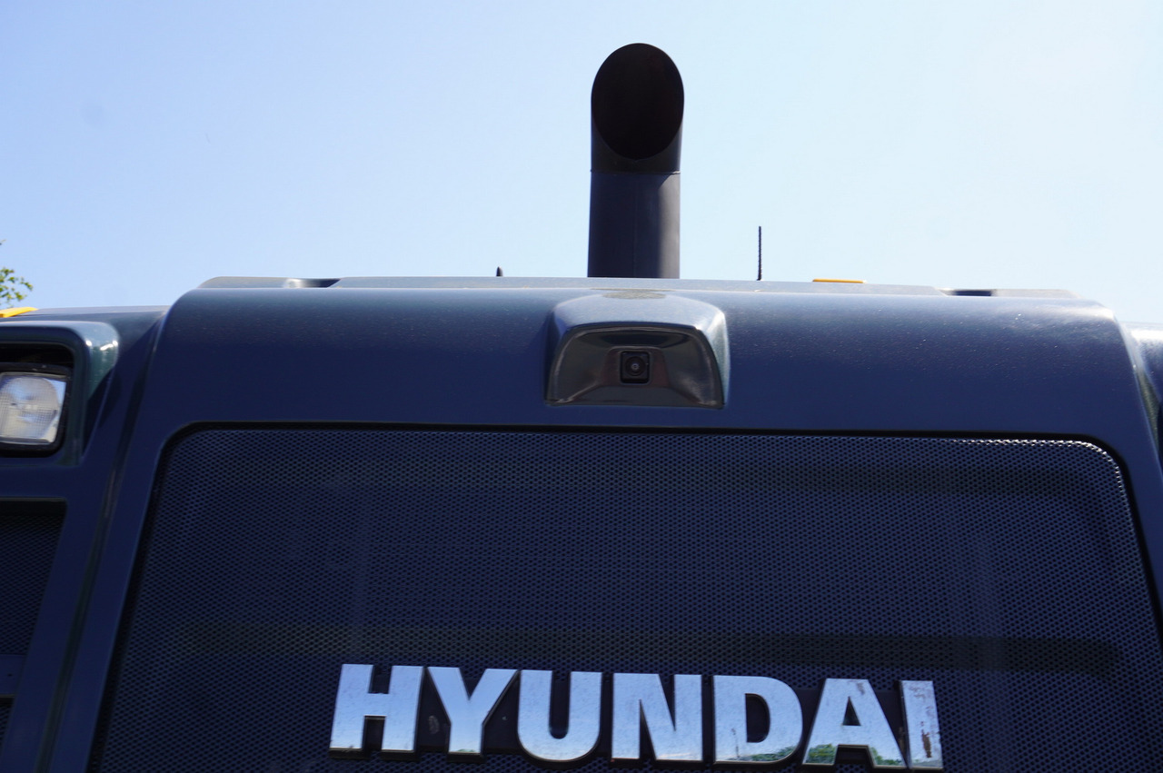 Máy xúc lật bánh lốp HYUNDAI HL940A articulated loader / year 2021 / weight 13.5t year of production 2021: hình 30