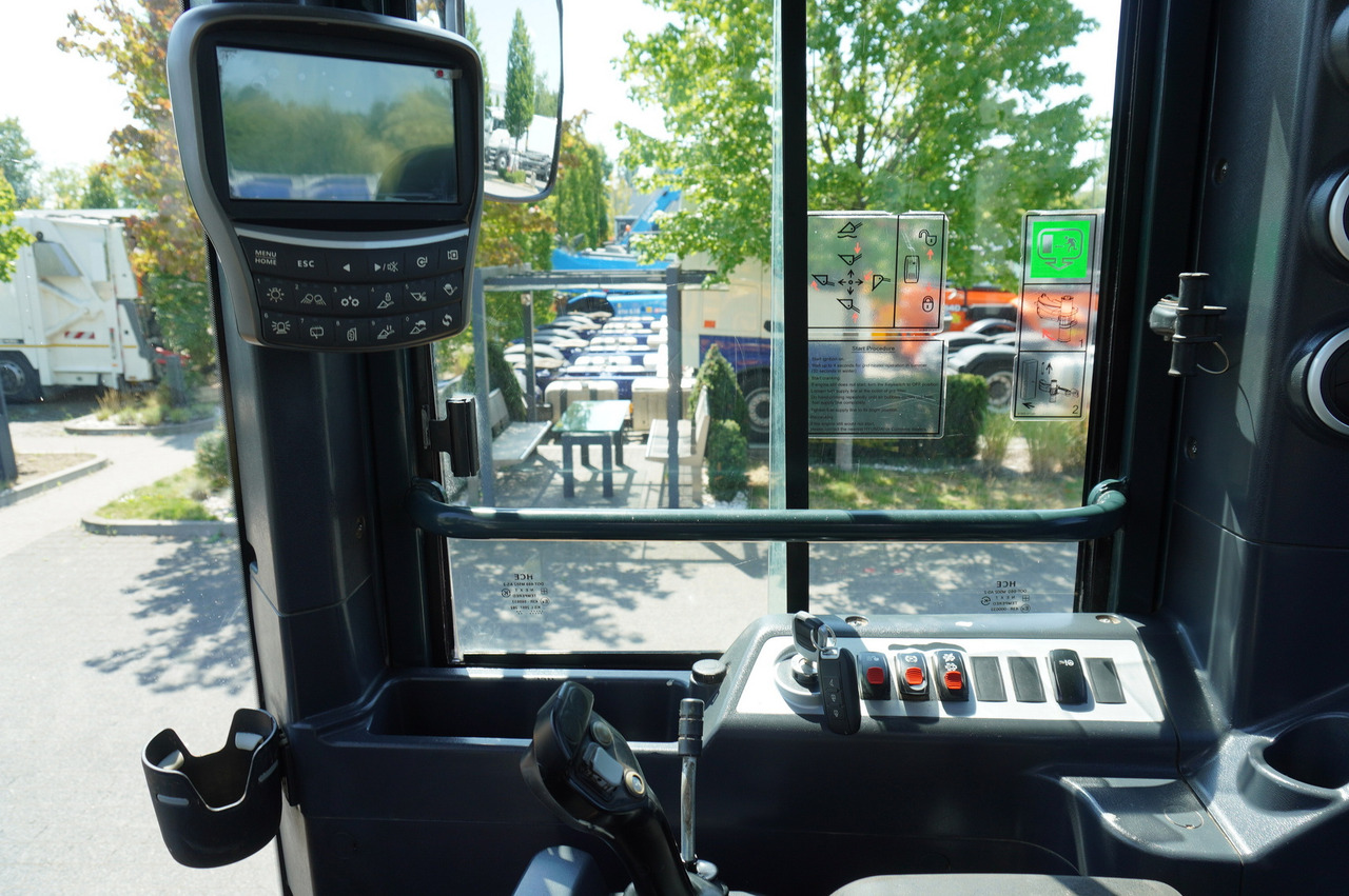 Máy xúc lật bánh lốp HYUNDAI HL940A articulated loader / year 2021 / weight 13.5t year of production 2021: hình 12