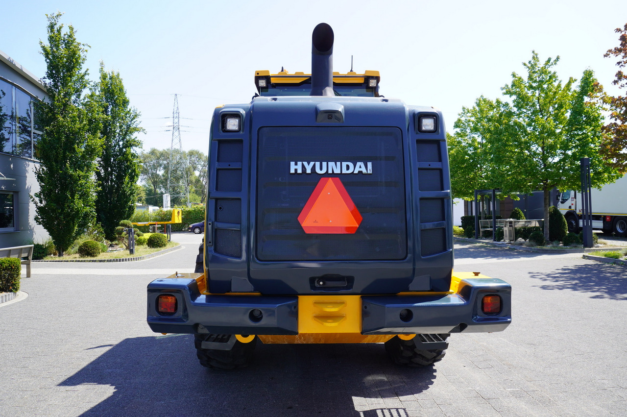 Máy xúc lật bánh lốp HYUNDAI HL940A articulated loader / year 2021 / weight 13.5t year of production 2021: hình 8