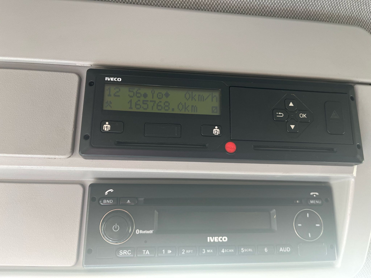 IVECO 120-190 / 160 thousand km !!! / Box 18 EPAL / Dhollandia lift 1500 kg - Xe tải hộp: hình 2 IVECO 120-190 / 160 thousand km !!! / Box 18 EPAL / Dhollandia lift 1500 kg - Xe tải hộp: hình 2