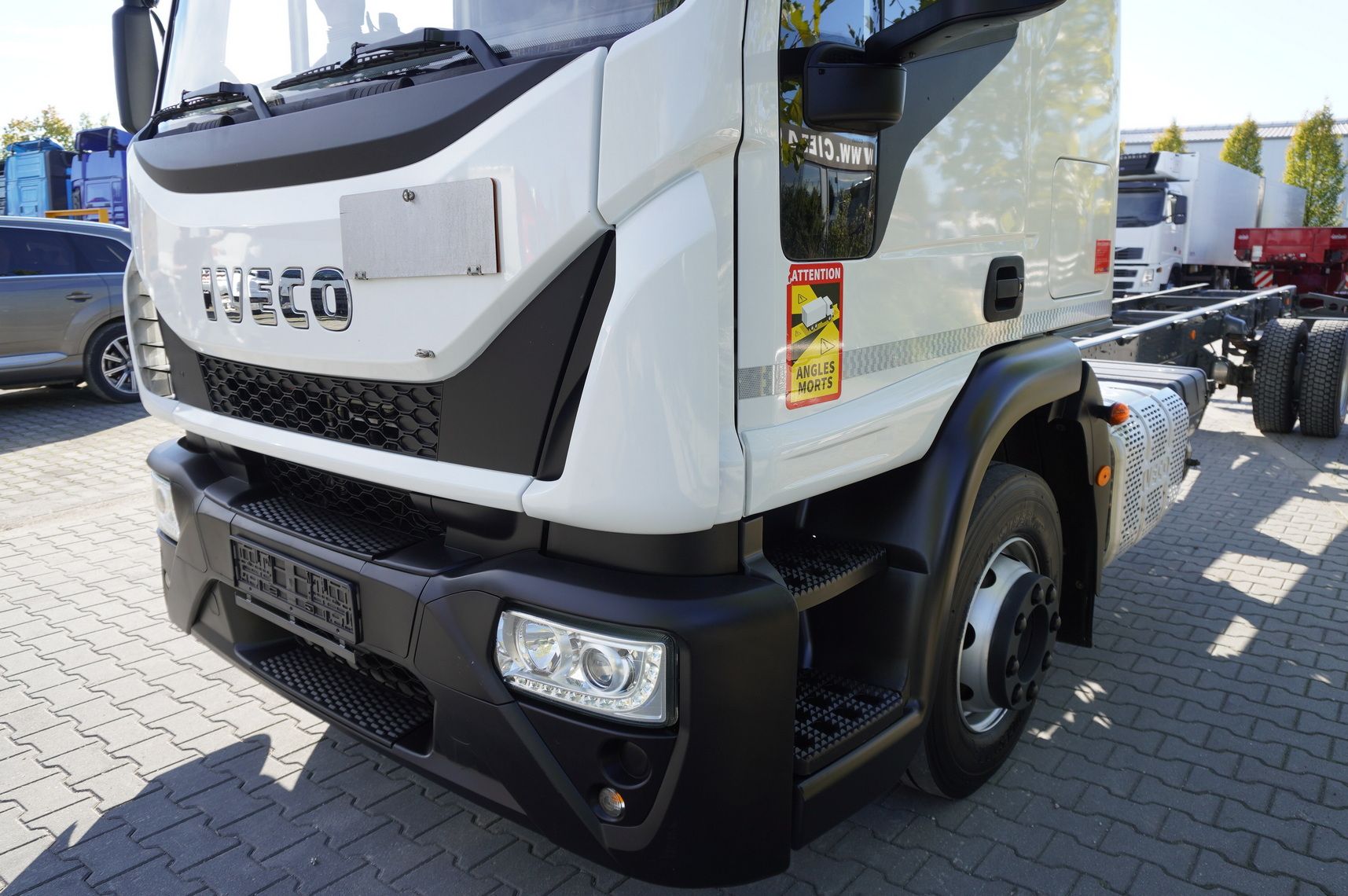 IVECO Eurocargo 140e19 4×2 E6 Glob / ADR / frame 8,1m - Xe tải khung gầm: hình 5 IVECO Eurocargo 140e19 4×2 E6 Glob / ADR / frame 8,1m - Xe tải khung gầm: hình 5
