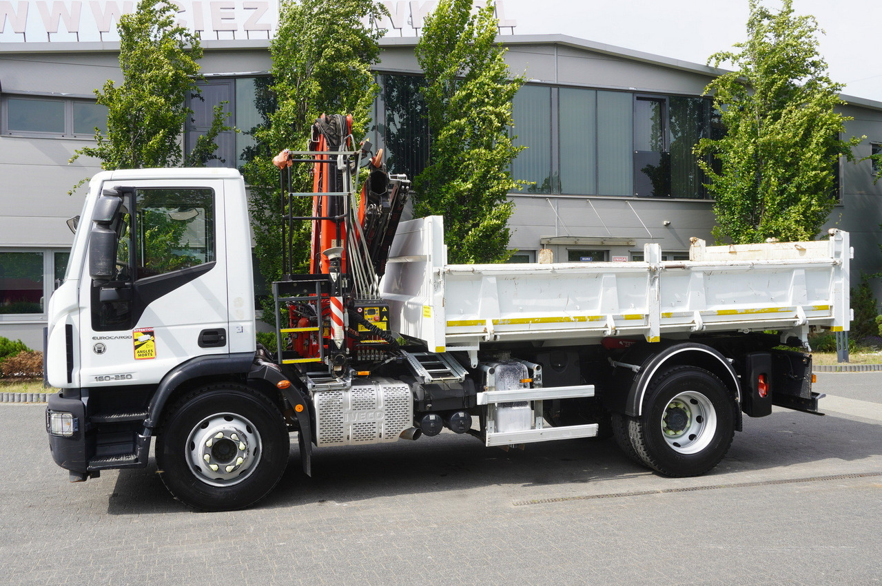 IVECO Eurocargo 160-250 / Fassi F95 crane / 120 tho. km / 3-sided tipper - Xe cẩu tự hành: hình 5 IVECO Eurocargo 160-250 / Fassi F95 crane / 120 tho. km / 3-sided tipper - Xe cẩu tự hành: hình 5