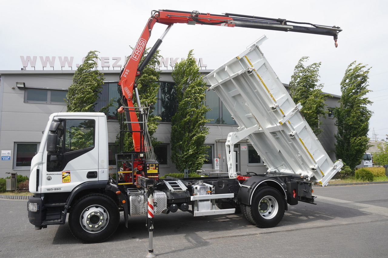 IVECO Eurocargo 160-250 / Fassi F95 crane / 120 tho. km / 3-sided tipper - Xe cẩu tự hành: hình 4 IVECO Eurocargo 160-250 / Fassi F95 crane / 120 tho. km / 3-sided tipper - Xe cẩu tự hành: hình 4