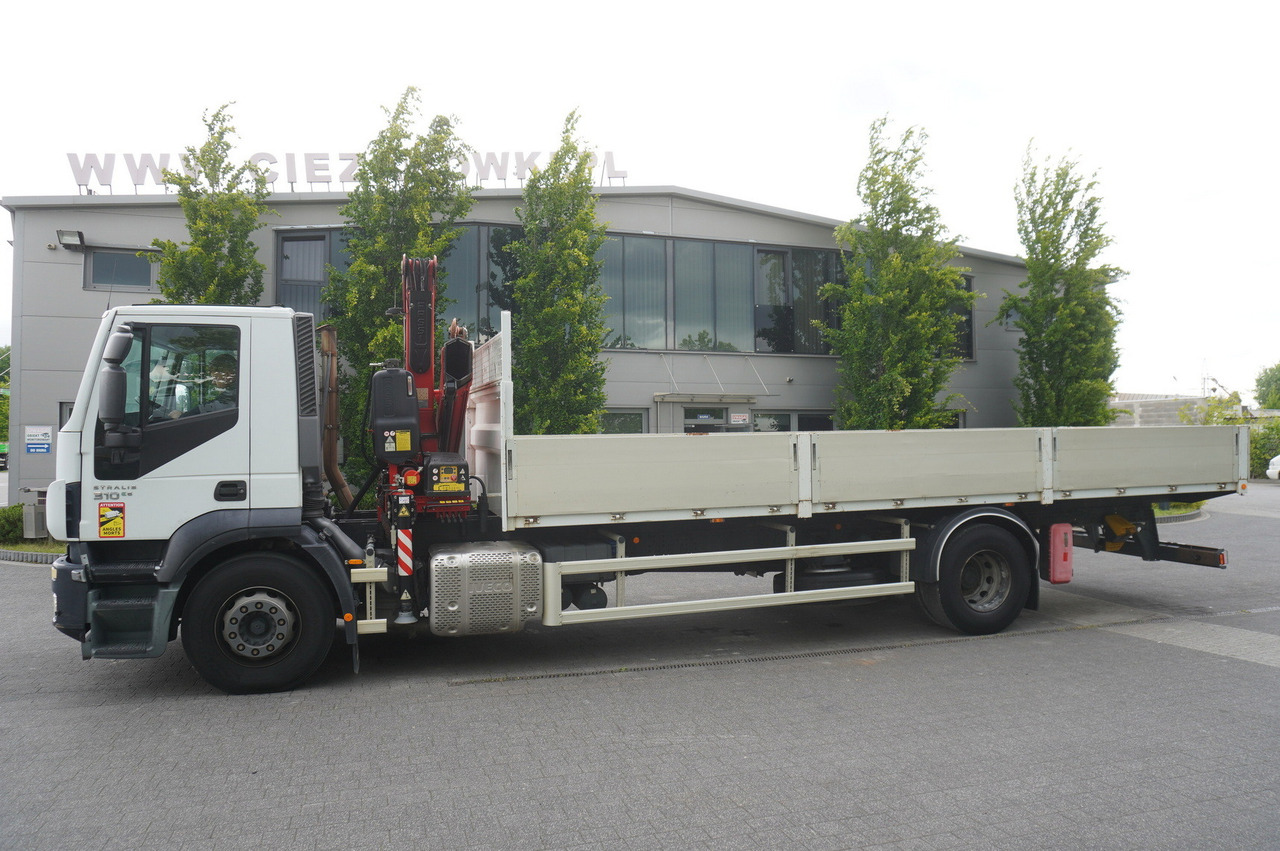IVECO STRALIS 19.310 E6 / Flatbed 19 EPAL / FASSI F135 / 225 MTH! / 5.7 T - Xe tải thùng lửng/ Phẳng, Xe cẩu tự hành: hình 5 IVECO STRALIS 19.310 E6 / Flatbed 19 EPAL / FASSI F135 / 225 MTH! / 5.7 T - Xe tải thùng lửng/ Phẳng, Xe cẩu tự hành: hình 5