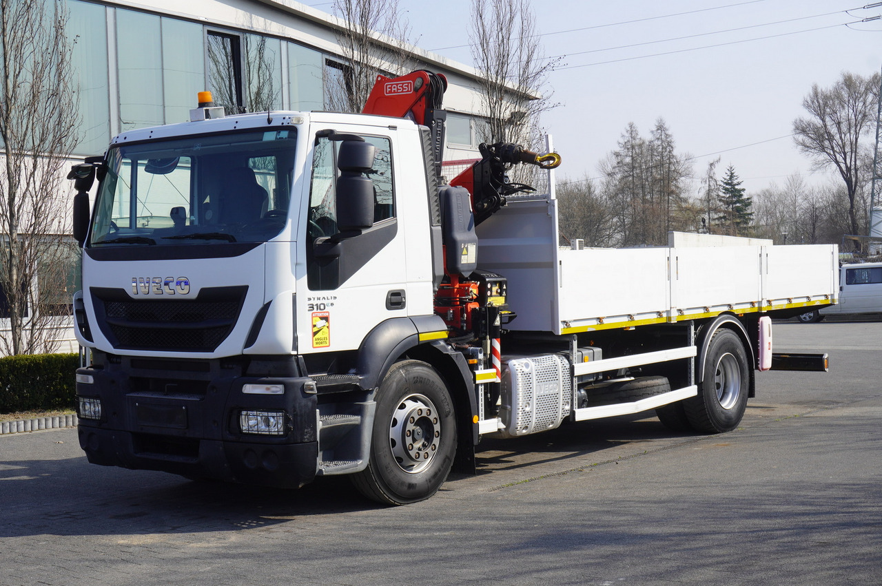 IVECO STRALIS 310 E6 / HDS FASSI 155 6.2 T / 250 thousand km - Xe tải thùng lửng/ Phẳng, Xe cẩu tự hành: hình 2 IVECO STRALIS 310 E6 / HDS FASSI 155 6.2 T / 250 thousand km - Xe tải thùng lửng/ Phẳng, Xe cẩu tự hành: hình 2