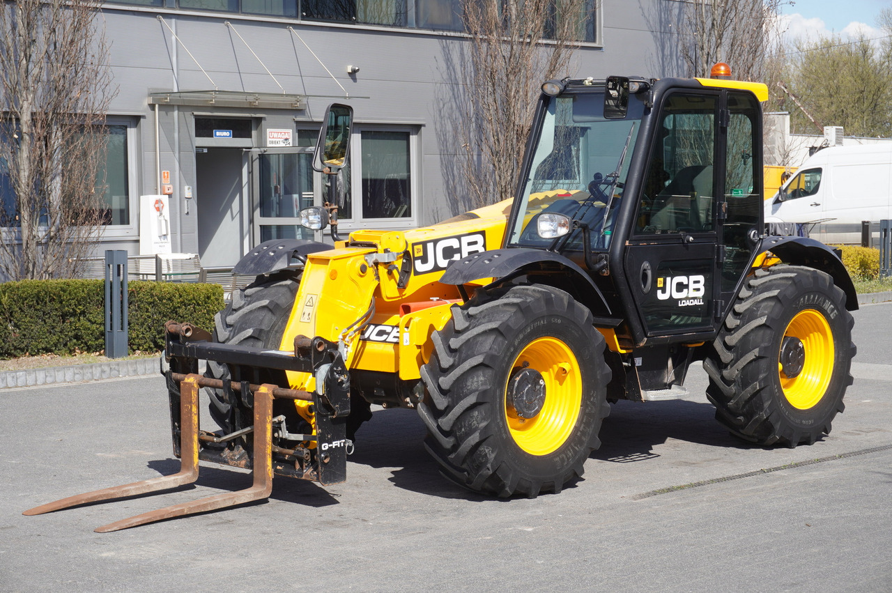JCB 526-56 AGRI Plus / 5.6 m telescopic loader / joystick - Máy xúc lật bánh lốp kính thiên văn: hình 3 JCB 526-56 AGRI Plus / 5.6 m telescopic loader / joystick - Máy xúc lật bánh lốp kính thiên văn: hình 3