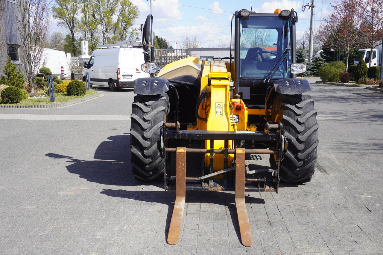 JCB 526-56 AGRI Plus / 5.6 m telescopic loader / joystick - Máy xúc lật bánh lốp: hình 2 JCB 526-56 AGRI Plus / 5.6 m telescopic loader / joystick - Máy xúc lật bánh lốp: hình 2