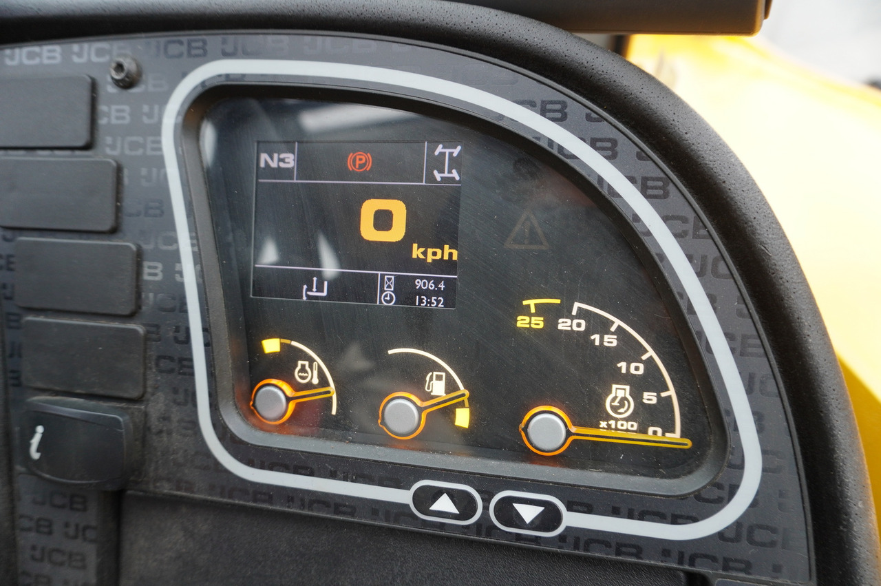 JCB 531-70 / 900 MTH telescopic charger! / 3.1 T / 7 M - Xe nhấc hình viễn vọng kính: hình 2 JCB 531-70 / 900 MTH telescopic charger! / 3.1 T / 7 M - Xe nhấc hình viễn vọng kính: hình 2