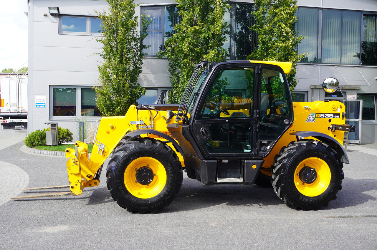 JCB 535-95 / 3.5 T / range 9.5 m / 700 MTH! - Máy xúc lật bánh lốp kính thiên văn: hình 4 JCB 535-95 / 3.5 T / range 9.5 m / 700 MTH! - Máy xúc lật bánh lốp kính thiên văn: hình 4