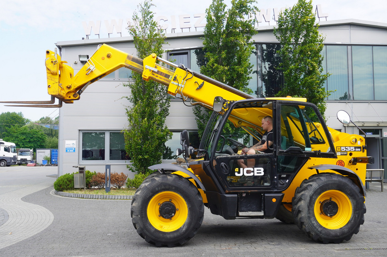JCB 535-95 / 3.5 T / range 9.5 m / joystick / 2021 - Máy xúc lật bánh lốp kính thiên văn: hình 2 JCB 535-95 / 3.5 T / range 9.5 m / joystick / 2021 - Máy xúc lật bánh lốp kính thiên văn: hình 2