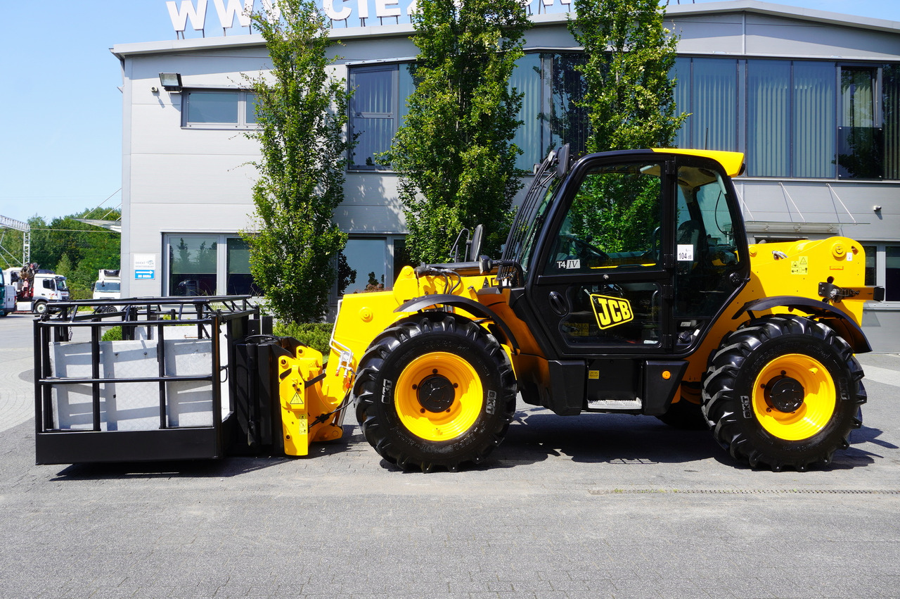 JCB 535-95 / 3.5 T / range 9.5 m / joystick - Máy xúc lật bánh lốp kính thiên văn: hình 2 JCB 535-95 / 3.5 T / range 9.5 m / joystick - Máy xúc lật bánh lốp kính thiên văn: hình 2