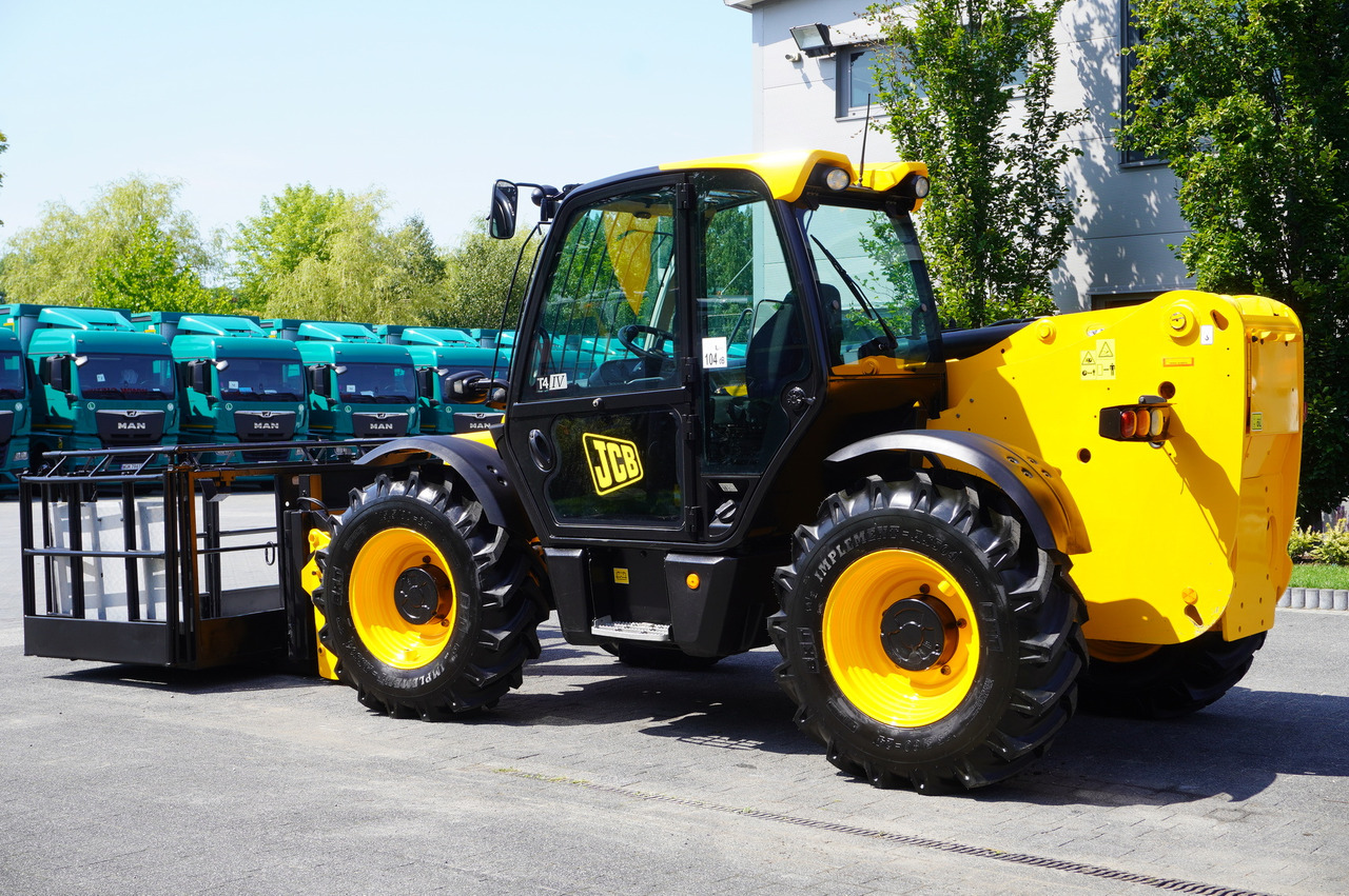 JCB 535-95 / 3.5 T / range 9.5 m / joystick - Máy xúc lật bánh lốp kính thiên văn: hình 3 JCB 535-95 / 3.5 T / range 9.5 m / joystick - Máy xúc lật bánh lốp kính thiên văn: hình 3