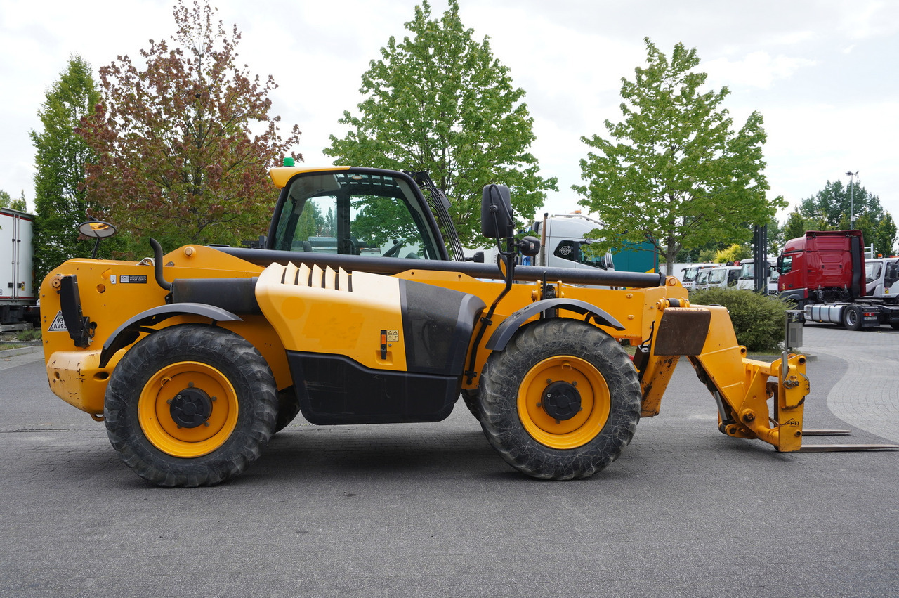 JCB 540-140 telescopic loader / 14 m range / 1800 MTH - Xe nhấc hình viễn vọng kính: hình 4 JCB 540-140 telescopic loader / 14 m range / 1800 MTH - Xe nhấc hình viễn vọng kính: hình 4