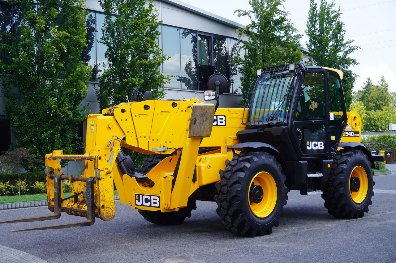 JCB 540-200 Telescopic Loader / 20 m reach / joystick - Máy xúc lật bánh lốp kính thiên văn: hình 2 JCB 540-200 Telescopic Loader / 20 m reach / joystick - Máy xúc lật bánh lốp kính thiên văn: hình 2