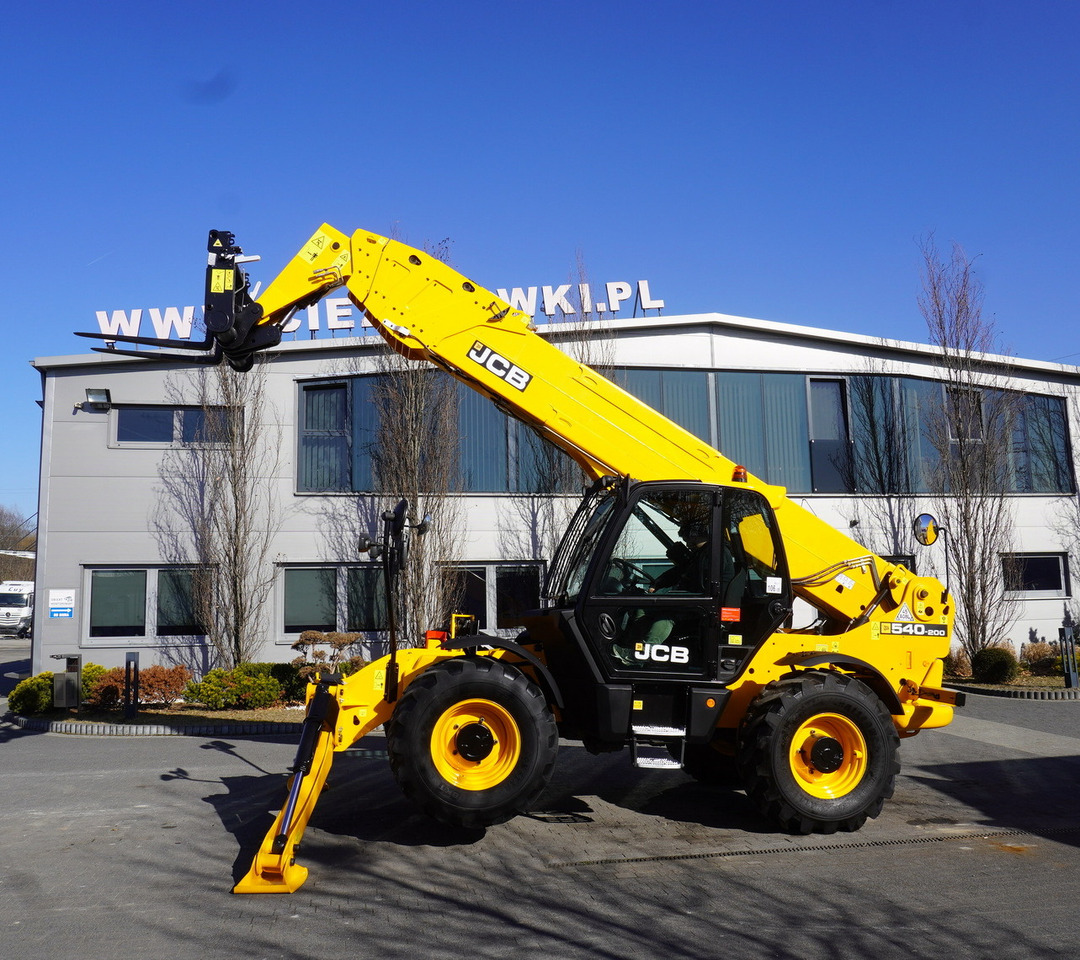 JCB 540-200 Telescopic Loader / 20m / joystick - Máy xúc lật bánh lốp kính thiên văn: hình 1 JCB 540-200 Telescopic Loader / 20m / joystick - Máy xúc lật bánh lốp kính thiên văn: hình 1
