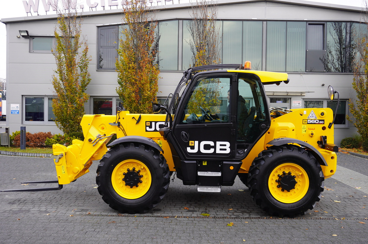 JCB 560-80 / 6 ton lifting capacity / power 146 HP - Máy xúc lật bánh lốp: hình 3 JCB 560-80 / 6 ton lifting capacity / power 146 HP - Máy xúc lật bánh lốp: hình 3