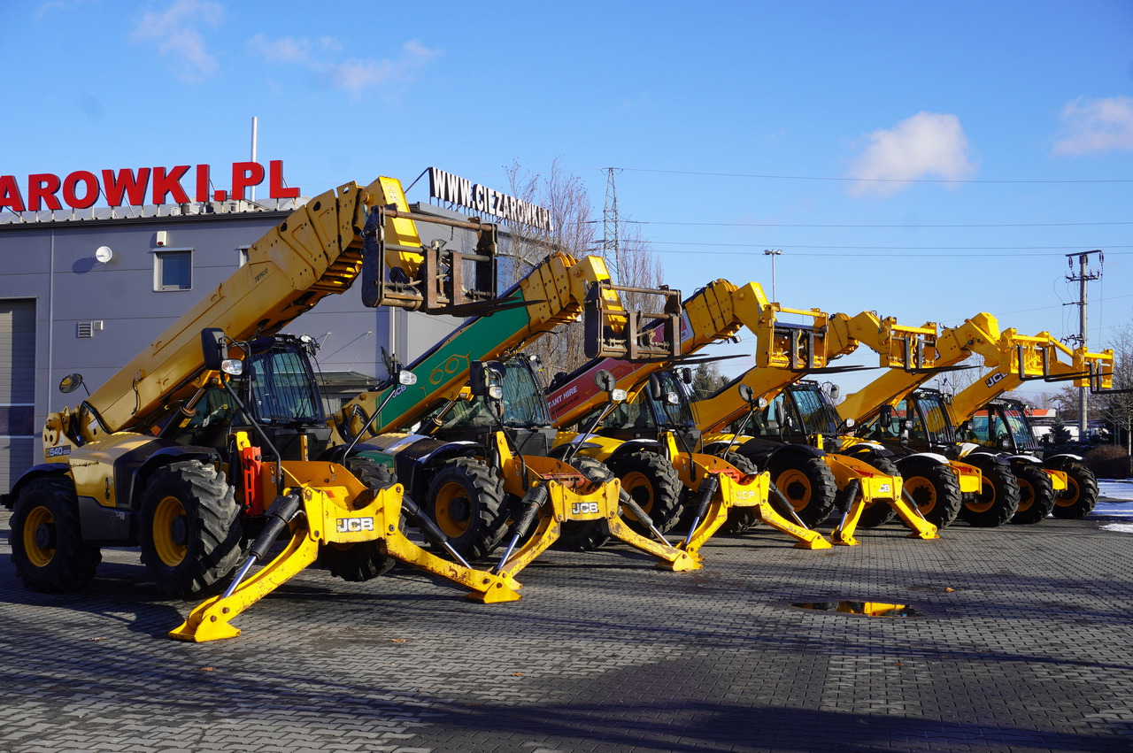 JCB 560-80 / 6 ton lifting capacity / power 146 HP - Máy xúc lật bánh lốp kính thiên văn: hình 1 JCB 560-80 / 6 ton lifting capacity / power 146 HP - Máy xúc lật bánh lốp kính thiên văn: hình 1