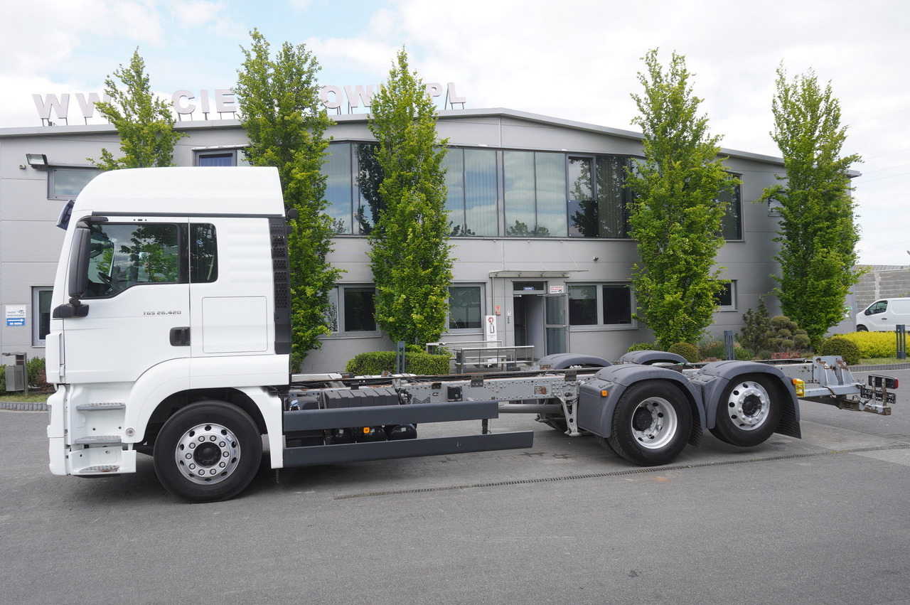 MAN TGS 26.420 / 7.5 m chassis / 14.5 t load cap. / Sleeping cab - Xe tải khung gầm: hình 2 MAN TGS 26.420 / 7.5 m chassis / 14.5 t load cap. / Sleeping cab - Xe tải khung gầm: hình 2