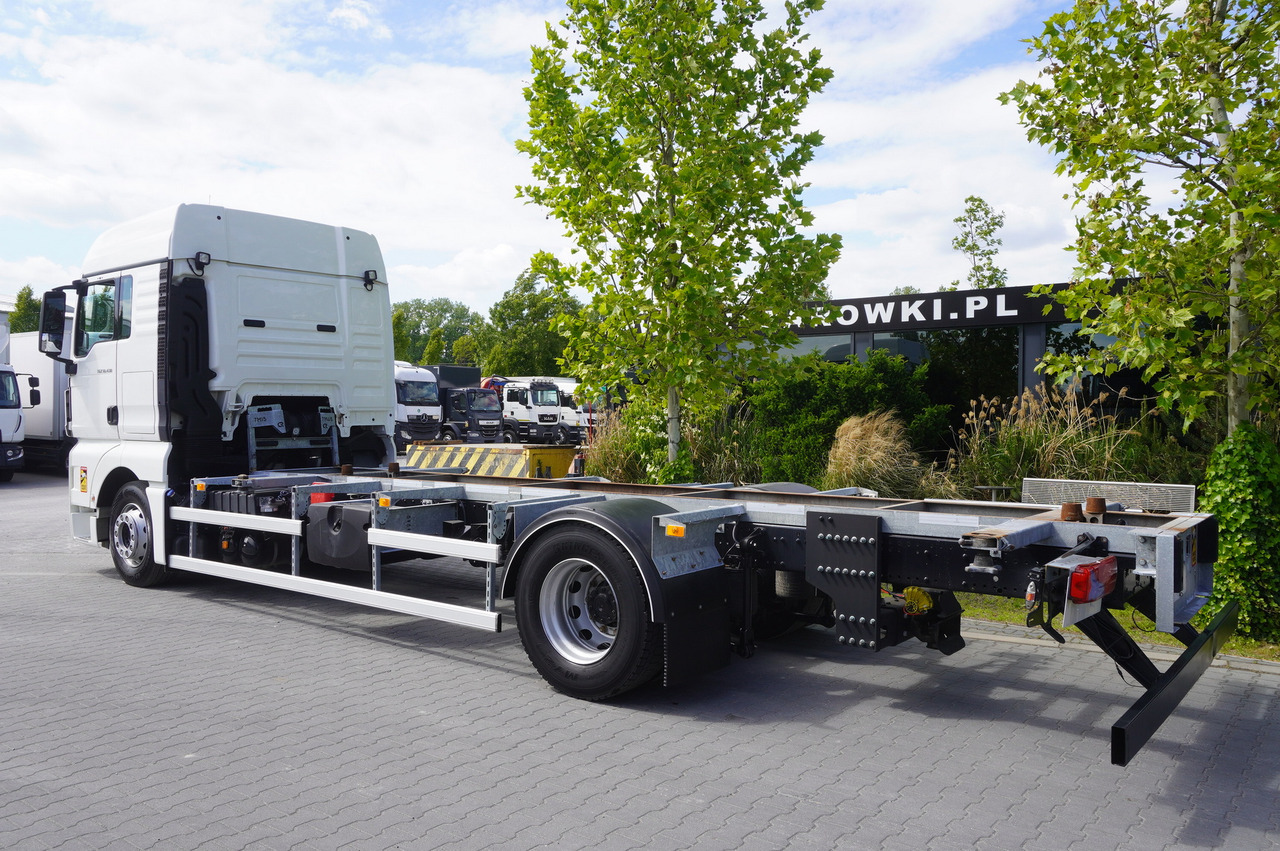 MAN TGX 18.430 / BDF 7.5 m / sleeping cab / 2021 - Xe chở container/ Xe tải hoán đổi thân: hình 3 MAN TGX 18.430 / BDF 7.5 m / sleeping cab / 2021 - Xe chở container/ Xe tải hoán đổi thân: hình 3