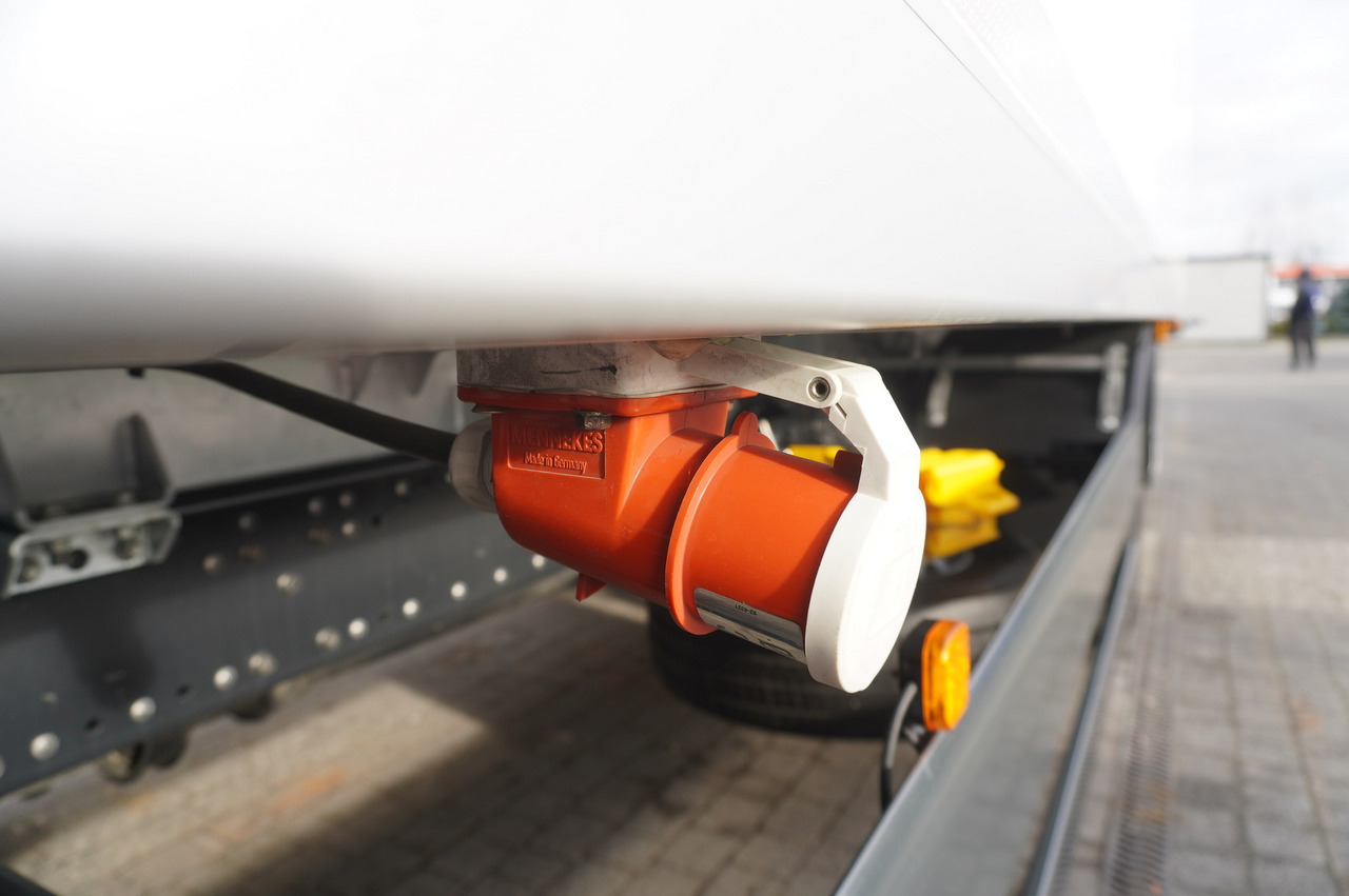 MAN TGX 26.400 / IGLOOCAR / Carrier Supra 1150 MT Silent - Xe tải đông lạnh: hình 5 MAN TGX 26.400 / IGLOOCAR / Carrier Supra 1150 MT Silent - Xe tải đông lạnh: hình 5